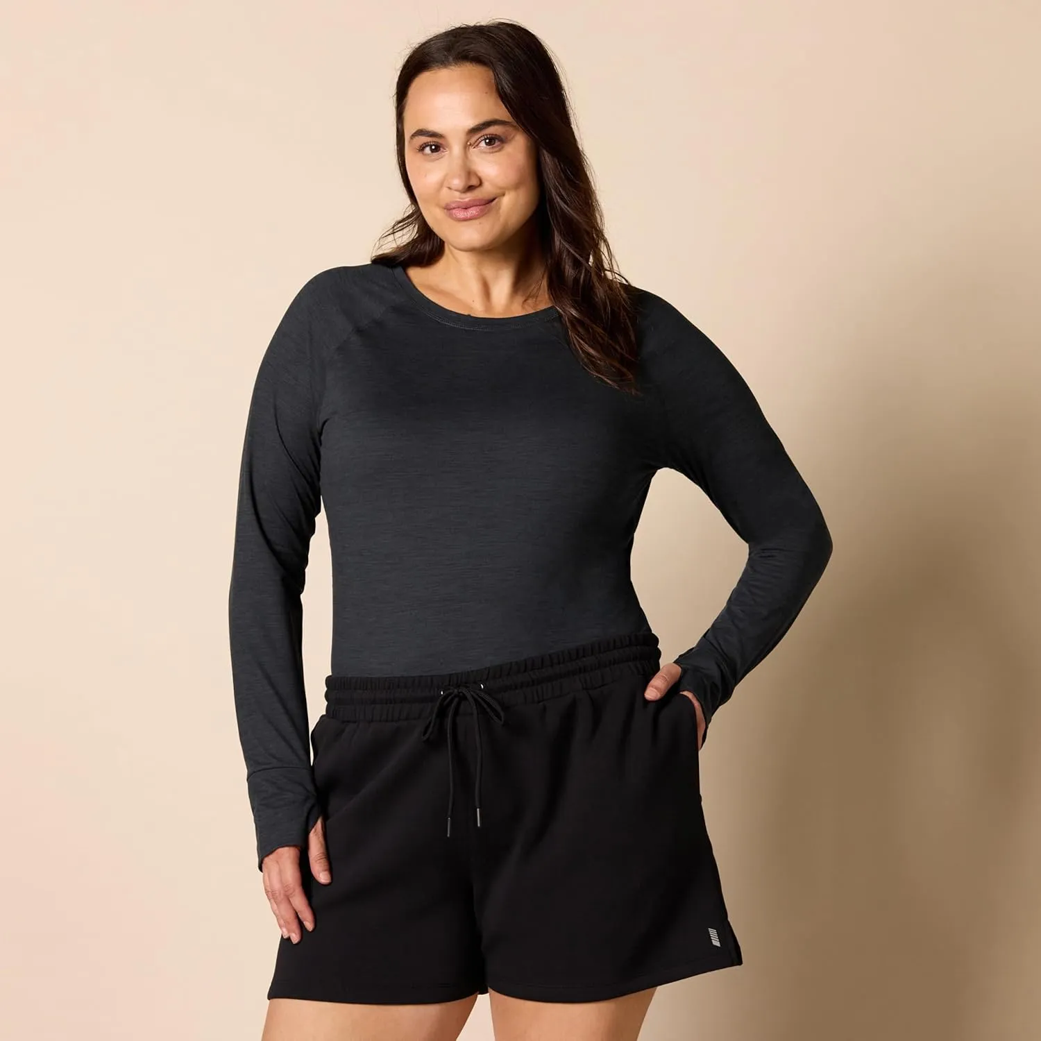Amazon Essentials Women's Brushed Tech Stretch Long-Sleeve Crewneck Shirt (Available in Plus Size)