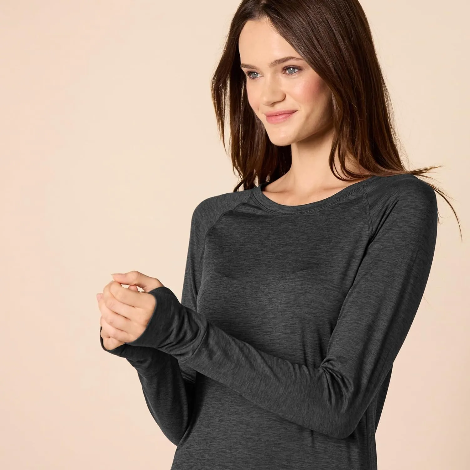 Amazon Essentials Women's Brushed Tech Stretch Long-Sleeve Crewneck Shirt (Available in Plus Size)