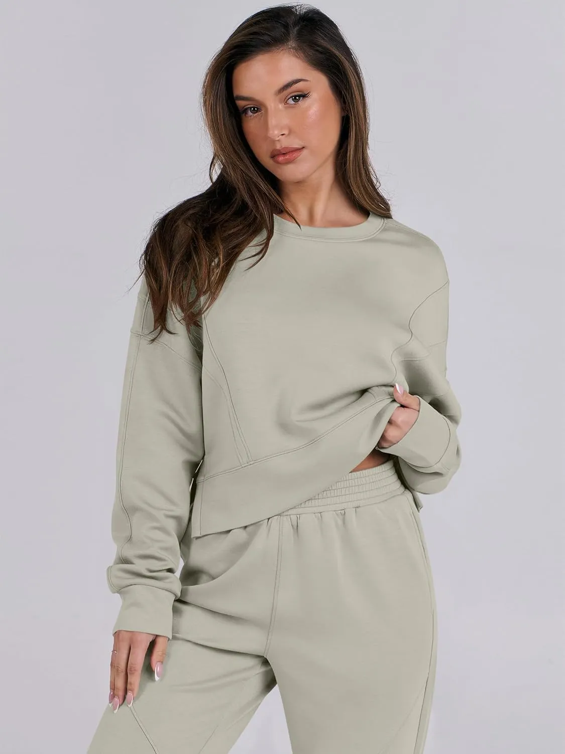 ANRABESS Womens 2 Piece Outfits Lounge Sets Cropped Sweatshirt & Joggers Fashion Sweatsuit Sweat Set 2025 Spring Travel