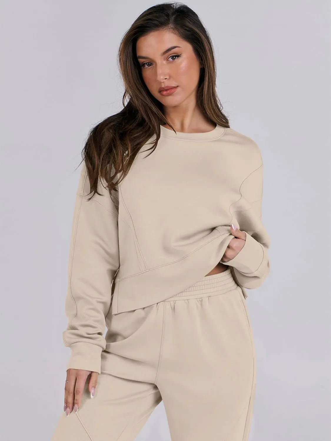 ANRABESS Womens 2 Piece Outfits Lounge Sets Cropped Sweatshirt & Joggers Fashion Sweatsuit Sweat Set 2025 Spring Travel