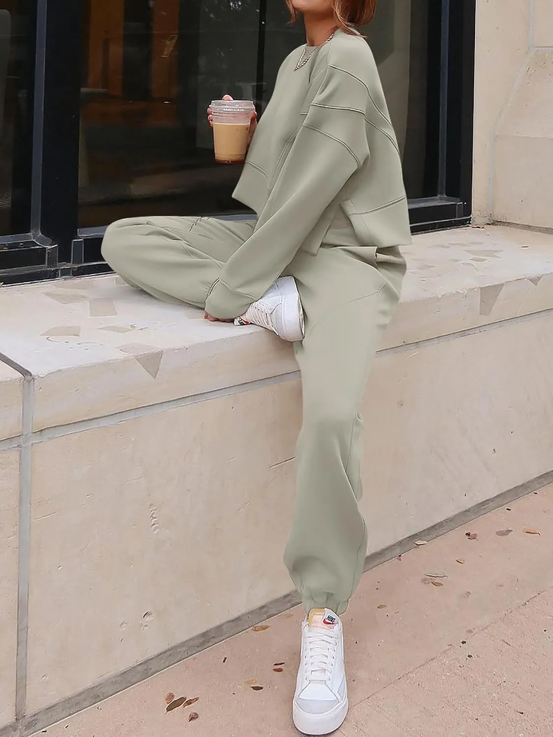ANRABESS Womens 2 Piece Outfits Lounge Sets Cropped Sweatshirt & Joggers Fashion Sweatsuit Sweat Set 2025 Spring Travel