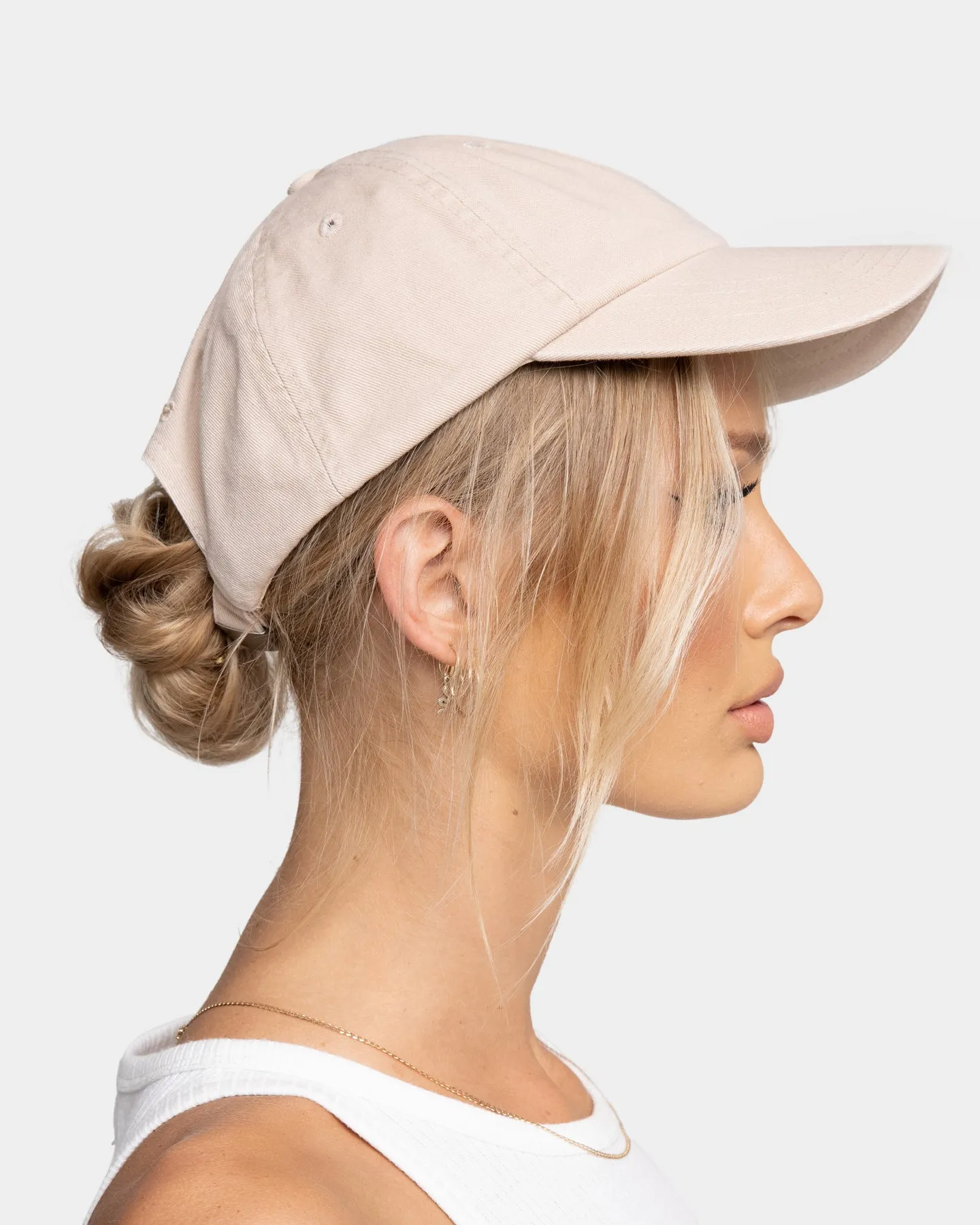 EN ES Women's Heart Break Hat Washed Bone