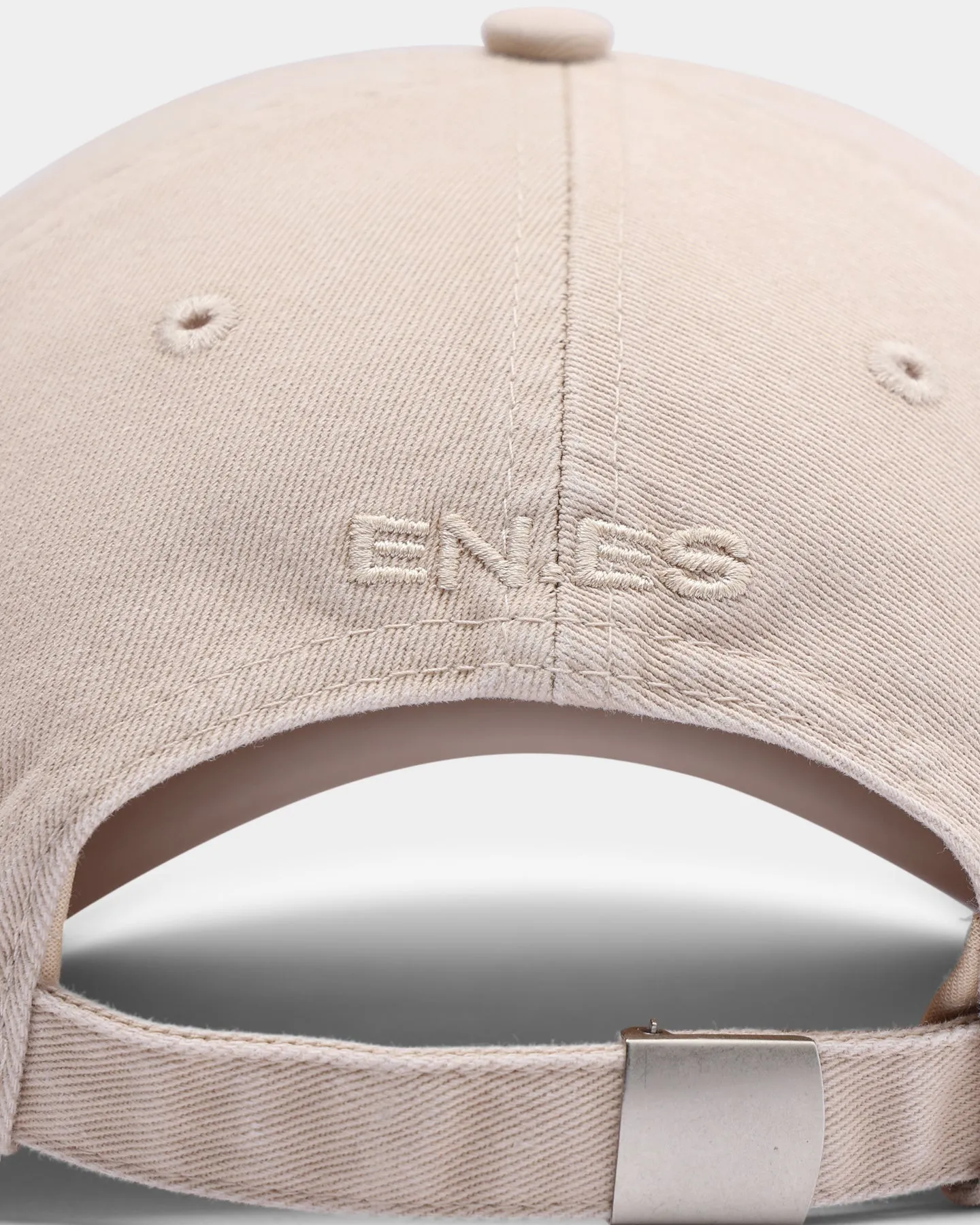 EN ES Women's Heart Break Hat Washed Bone
