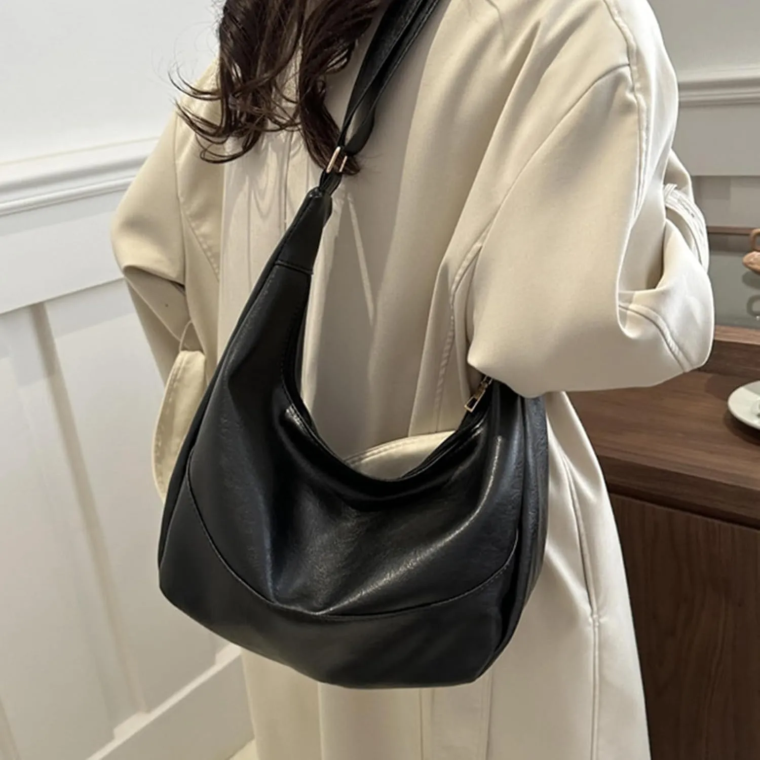 shoulder handbag,Large Capacity Shoulder Bag for Work Outdoor and Travel PU Leather Crossbdoy Purse Sling Bag