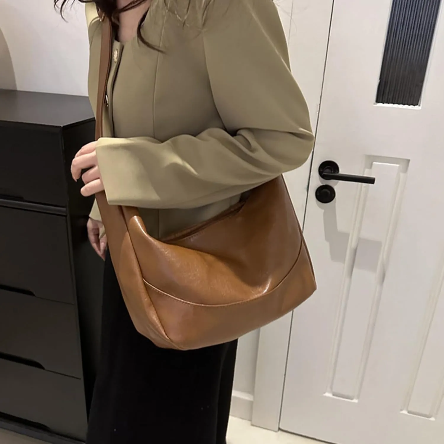 shoulder handbag,Large Capacity Shoulder Bag for Work Outdoor and Travel PU Leather Crossbdoy Purse Sling Bag