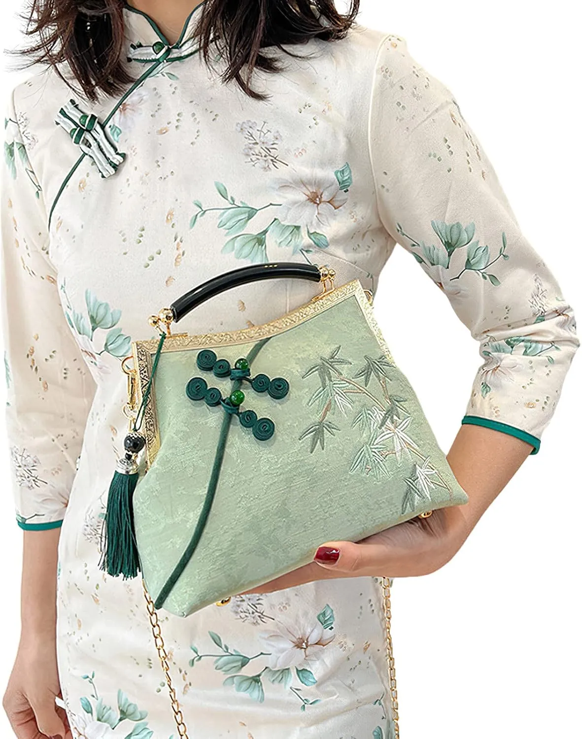 Women's Chinese Style Embroidered Purse Vintage Clutch Handbag with Tassel Pendant Hanfu Crossbody Bag