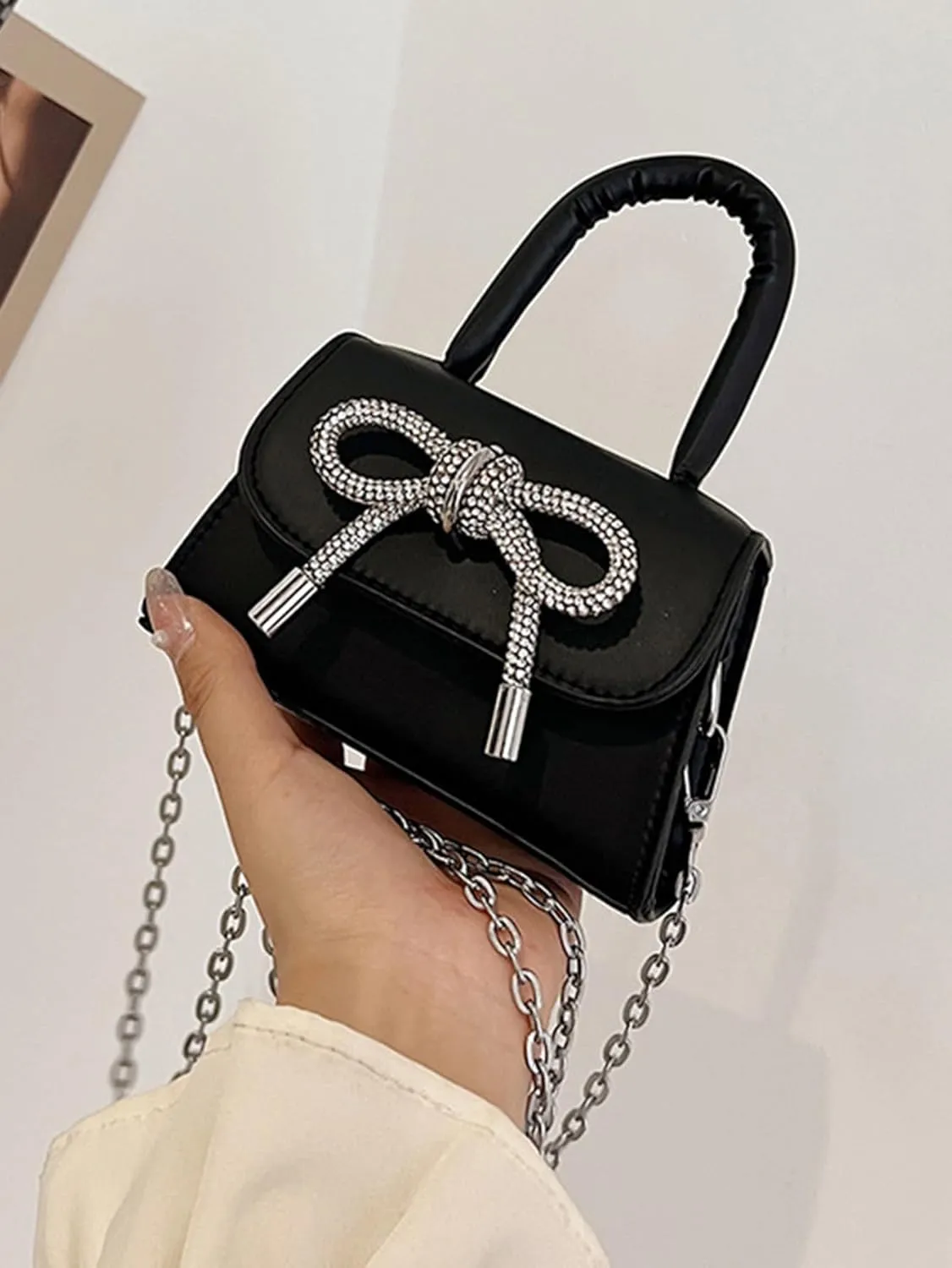 Women's Mini Clutch Handbags Bow Y2K PU Leather Cute Small Crossbody Saddle Bags With Chain