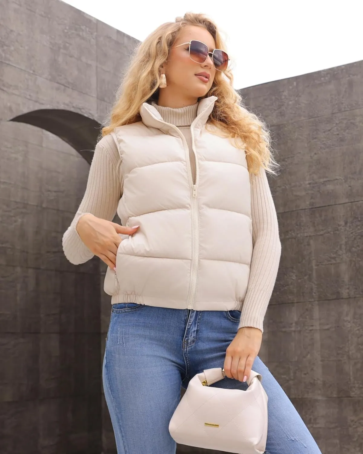 Women's Puffer Vest - Lightweight, Water Repellent, 4 Pockets, for Fall & Winter