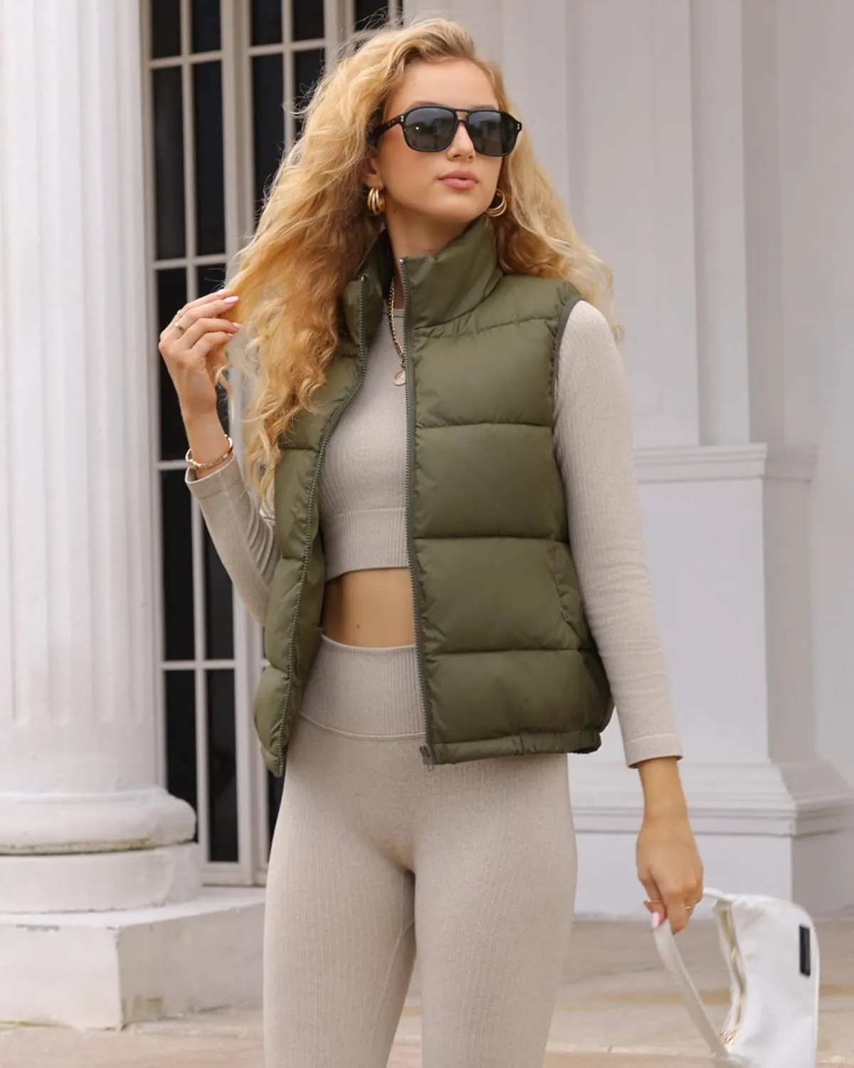 Women's Puffer Vest - Lightweight, Water Repellent, 4 Pockets, for Fall & Winter